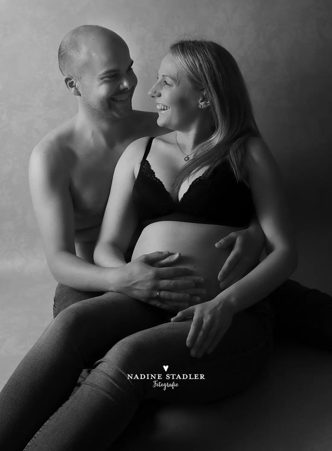 Fotograf Wuppertal, Fotostudio Wuppertal, Wuppertal, Babybauchfotoshooting Wuppertal, Babybauchfoto Wuppertal, Schwangerschaftsfoto Wuppertal, Schwangerschaft Wuppertal