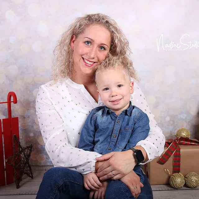 Fotostudio Wuppertal. Fotoshooting Wuppertal, Fotograf Wuppertal, Familienfoto Wuppertal, Fotografin Wuppertal, Weihnachtsfoto Wuppertal, Weihnachten Wuppertal